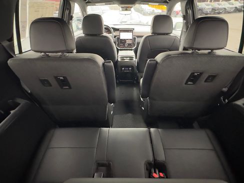 New 2026 GMC Acadia Denali image 7