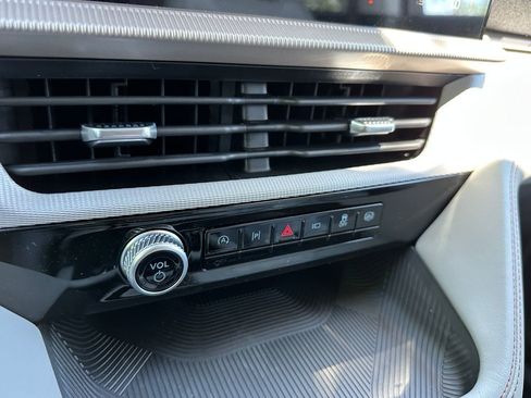 New 2026 Ford Explorer Active w/ Active Comfort Package RWD image 32