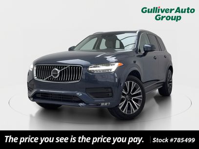 Used 2022 Volvo XC90 T5 Momentum w/ Climate Package
