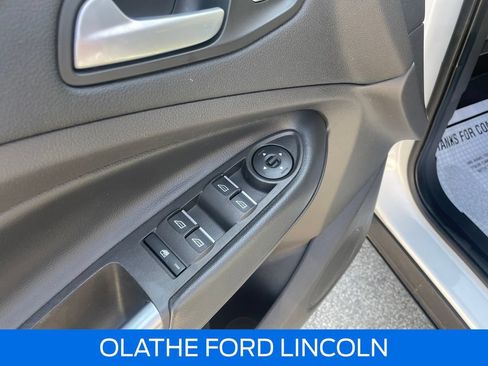 Certified 2019 Ford Escape SEL FWD image 12