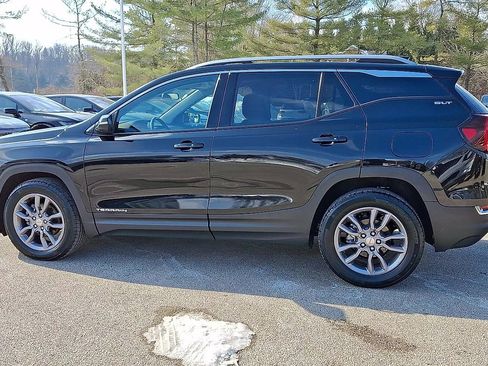 Certified 2022 GMC Terrain SLT w/ Tech Package image 6