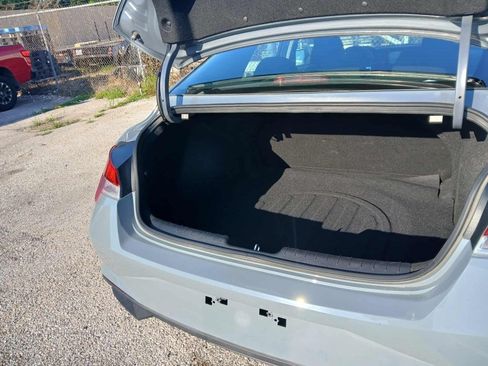 Used 2023 Hyundai Elantra SEL FWD image 16