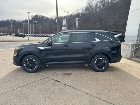 New 2026 Kia Sorento S AWD/4WD image 4