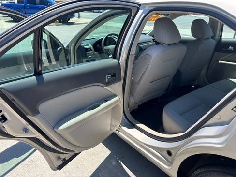 Used 2010 Ford Fusion SE FWD image 16