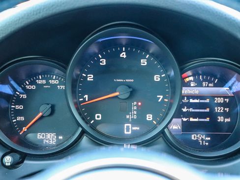 Used 2017 Porsche Macan image 23