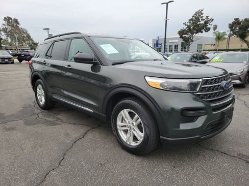 Used 2022 Ford Explorer XLT image 32