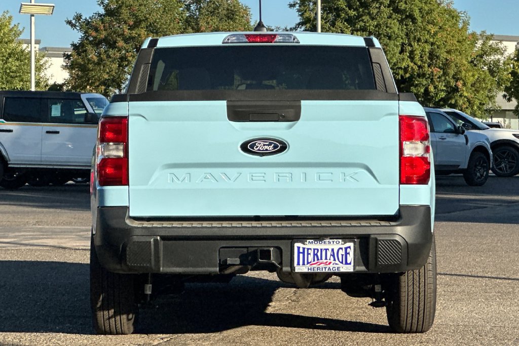 New 2026 Ford Maverick XLT w/ XLT Luxury Package FWD image 5