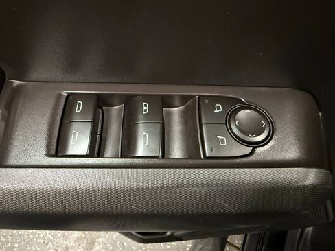 Used 2023 Chevrolet Colorado Trail Boss w/ Advanced Trailering Package AWD/4WD image 10