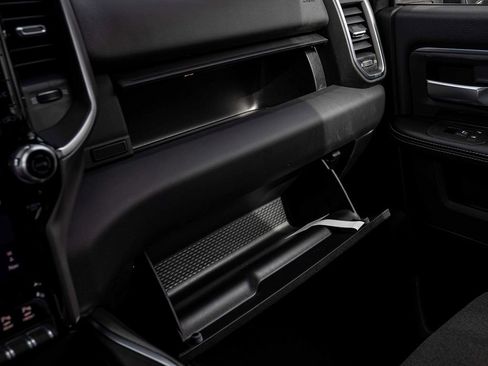 New 2026 RAM 2500 Big Horn AWD/4WD image 18