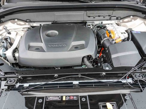 New 2026 Volvo XC60 T8 Ultra w/ Protection Package Premier image 42