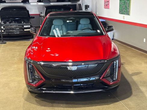 Used 2026 Cadillac Lyriq Sport RWD image 5