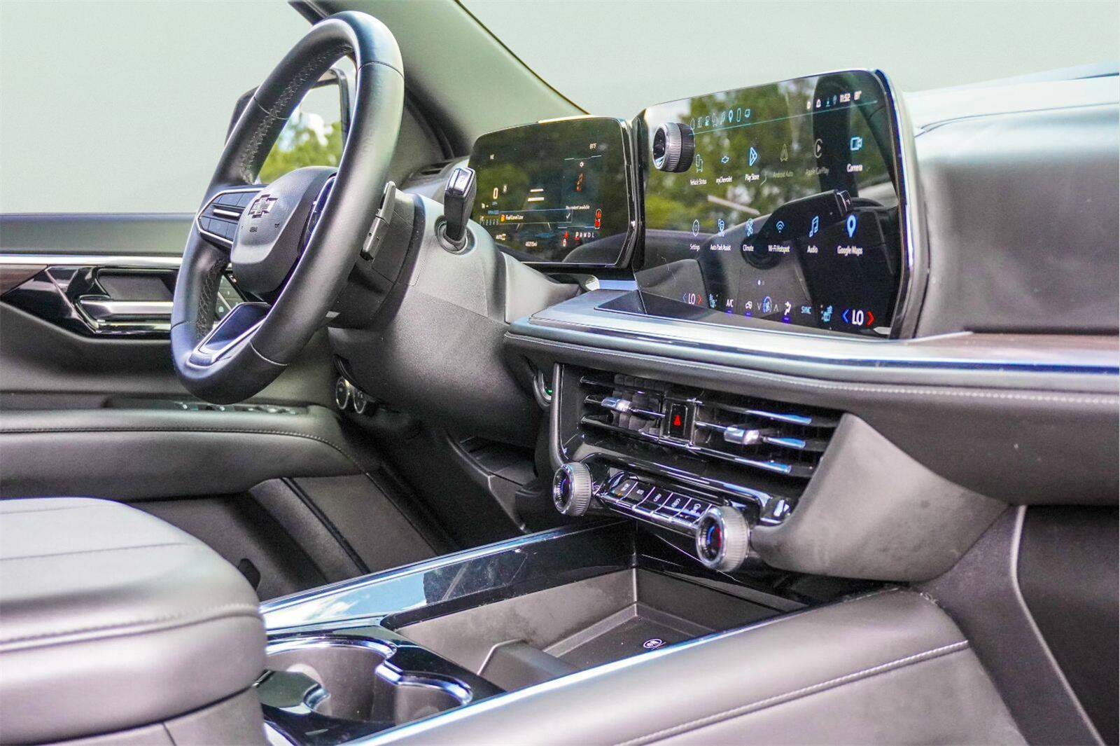 Used 2025 Chevrolet Tahoe Z71 AWD/4WD image 19