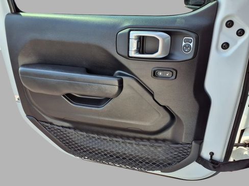 Used 2023 Jeep Wrangler Unlimited Sport AWD/4WD image 17