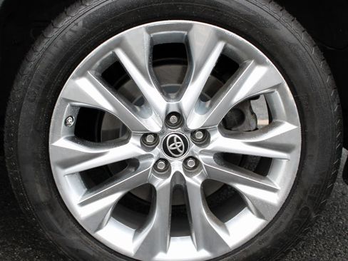 Used 2021 Toyota Highlander Limited image 13