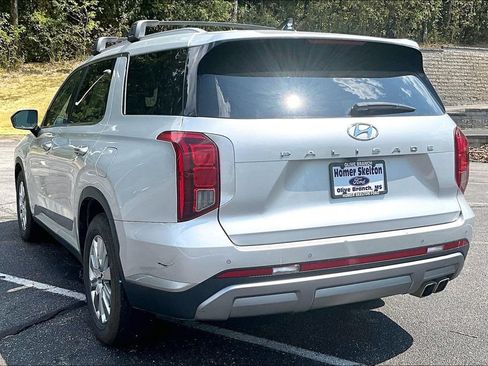 Used 2023 Hyundai Palisade SEL FWD image 3