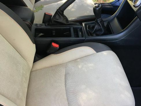 Used 2016 Subaru Crosstrek 2.0i Premium image 16