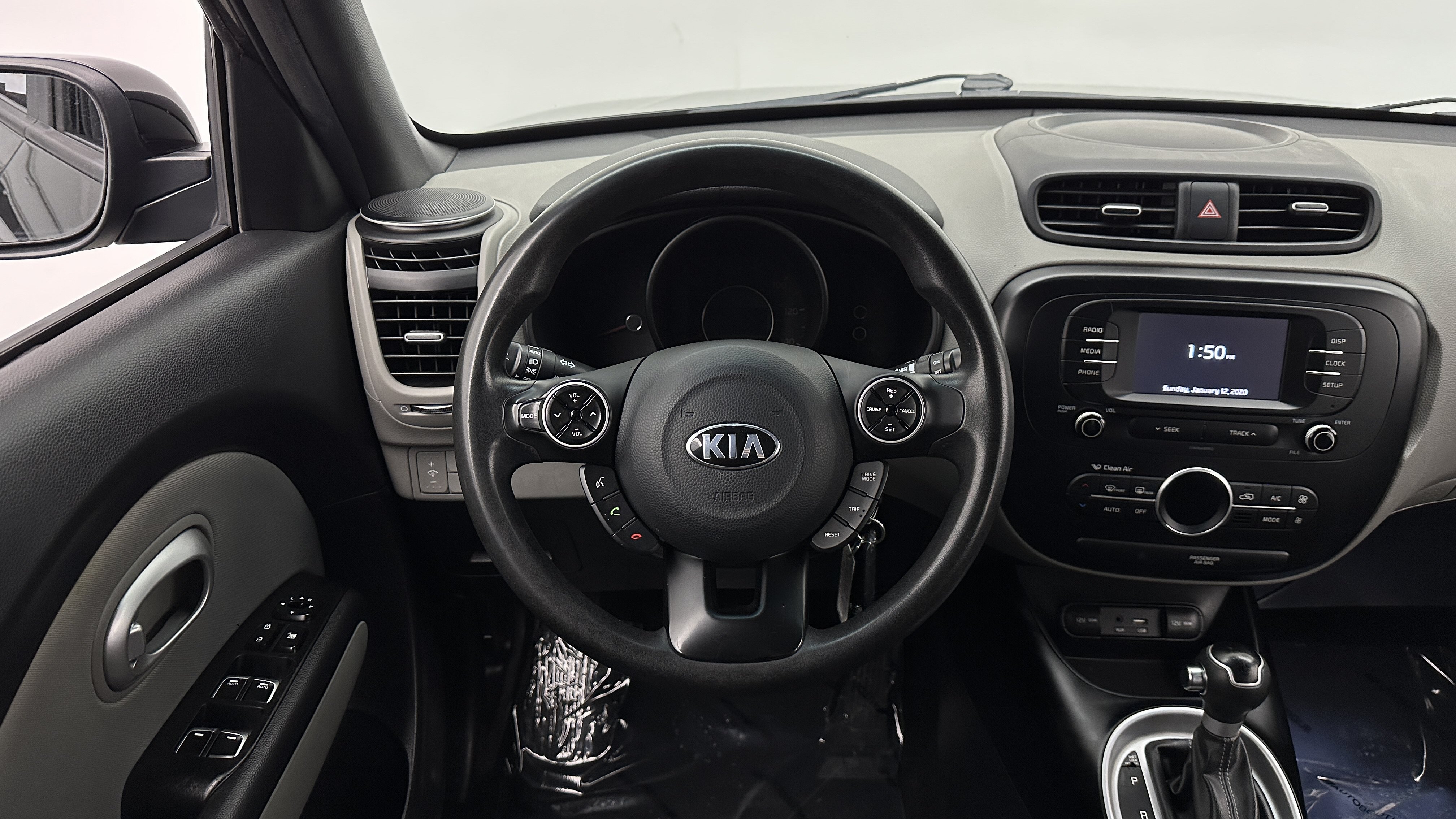 Used 2017 Kia Soul + FWD image 25