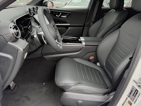 New 2026 Mercedes-Benz GLC 300 image 18