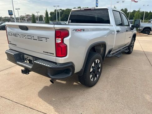 Used 2020 Chevrolet Silverado 2500 Custom w/ Custom Convenience Package AWD/4WD image 6
