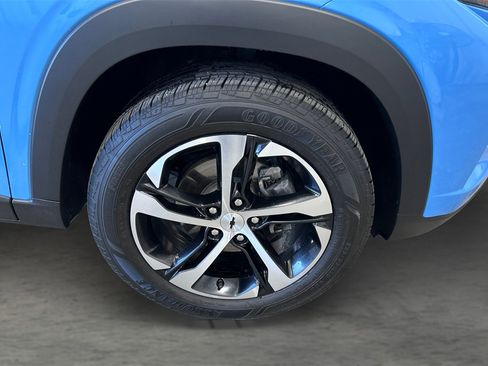 Used 2024 Chevrolet Trax RS w/ Sunroof Package image 24