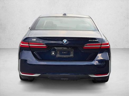 Used 2024 BMW i5 eDrive40i w/ Convenience Package RWD image 6