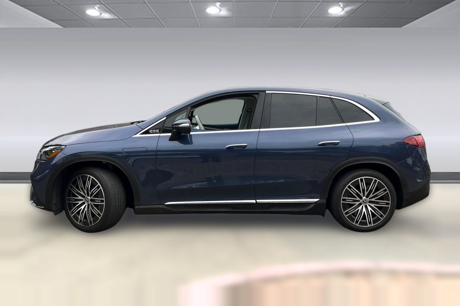 Used 2024 Mercedes-Benz EQE 350+ SUV image 2