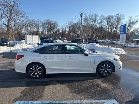 Used 2023 Honda Civic EX image 9