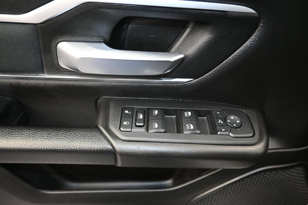 Used 2025 RAM 1500 Big Horn AWD/4WD image 11