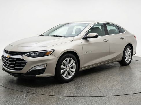 Used 2024 Chevrolet Malibu LT FWD image 3