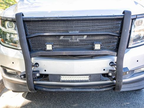 Used 2016 Chevrolet Suburban LTZ AWD/4WD image 15