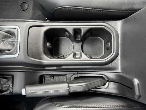 Used 2024 Jeep Wrangler Unlimited Rubicon image 24