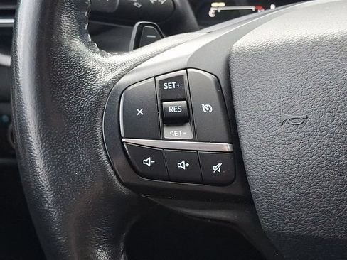 Used 2020 Ford Explorer XLT w/ Equipment Group 202A AWD/4WD image 21