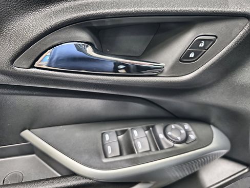 New 2026 Chevrolet Trax RS FWD image 21
