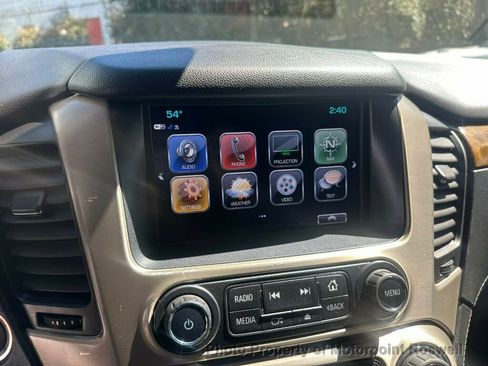 Used 2017 GMC Yukon XL Denali w/ Open Road Package image 17