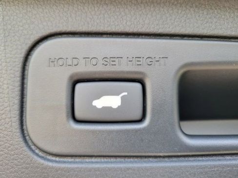 Used 2025 Honda Pilot TrailSport image 26