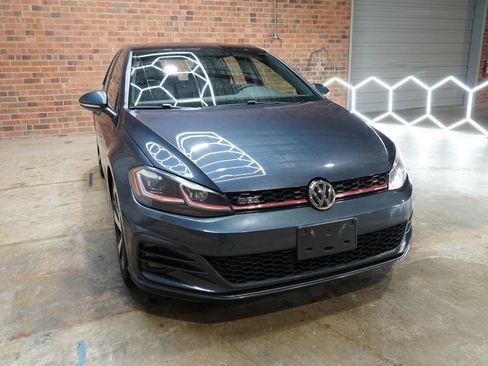 Used 2018 Volkswagen GTI SE FWD image 4