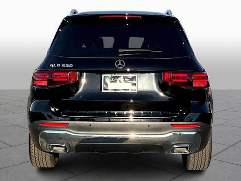 Certified 2024 Mercedes-Benz GLB 250 image 4