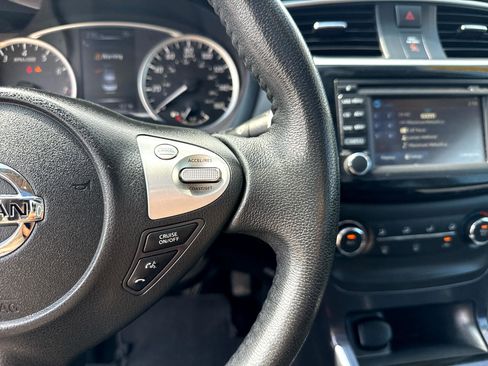 Used 2017 Nissan Sentra SR Turbo w/ SR Turbo Premium Package image 18