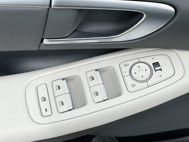 New 2026 Hyundai Sonata SEL FWD image 17