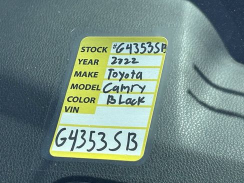 Used 2022 Toyota Camry SE FWD image 31