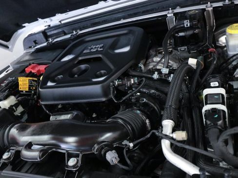 Used 2021 Jeep Wrangler Unlimited Sahara image 8