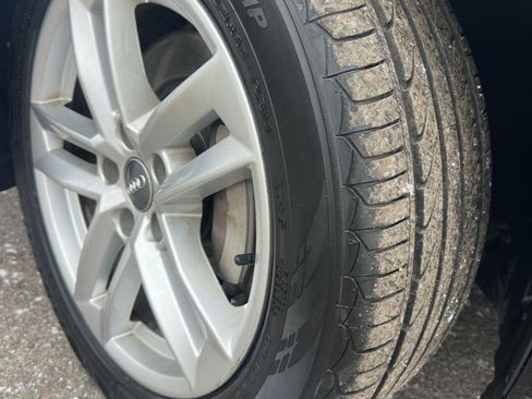 Used 2017 Audi A4 2.0T Premium image 5