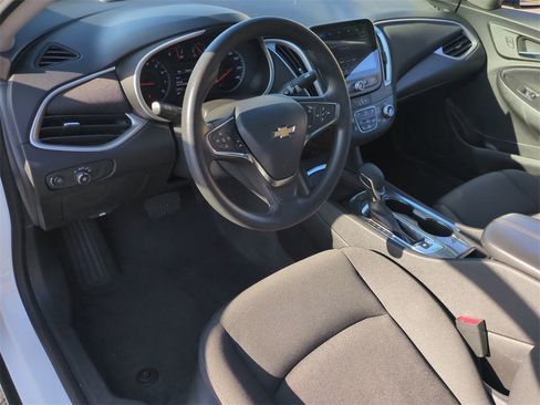 Used 2024 Chevrolet Malibu LT image 10