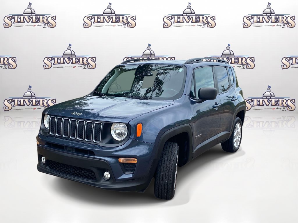 Certified 2022 Jeep Renegade Latitude w/ Convenience Group AWD/4WD image 3