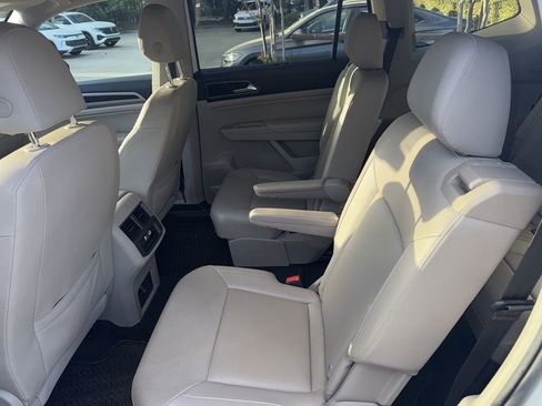 Used 2019 Volkswagen Atlas SE FWD image 16