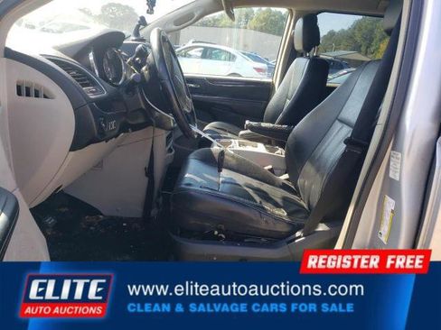 Used 2012 Chrysler Town & Country Touring w/ Entertainment Group #1 image 13