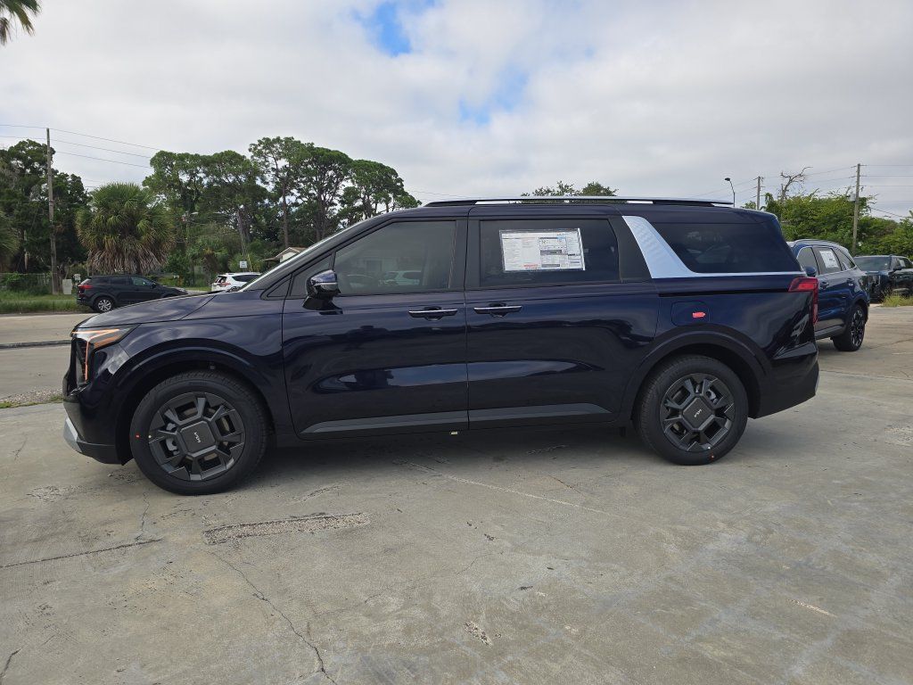 New 2027 Kia Carnival EX FWD image 5