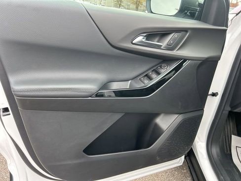 New 2026 Chevrolet Equinox LT image 11