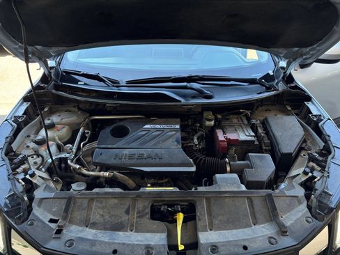 Used 2025 Nissan Rogue SV FWD image 34
