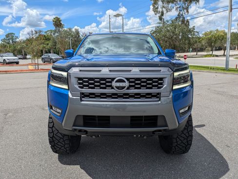 Used 2025 Nissan Frontier SL AWD/4WD image 9